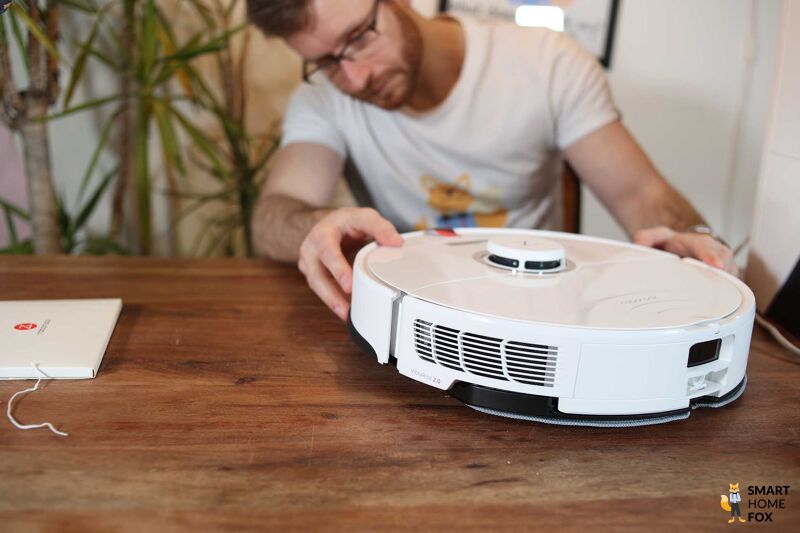 Der Roborock S8 Pro Ultra ist von der Seite.